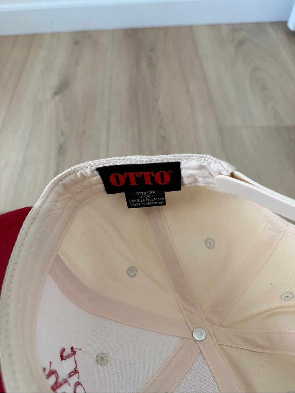 Newport Beach Vacation Club Cap - Cream & Red